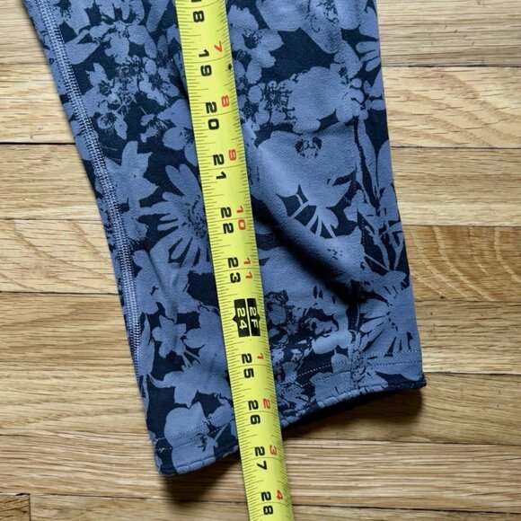 3x Lululemon Leggings 1xWunder Under Crop 1xAlign II Crop 1xWunder Under Full 8 - Picture 11 of 16